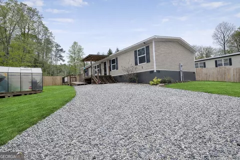 112 Fisherman Cv, Lavonia, GA 30553
