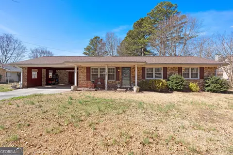 145 New Hope Cir, Fayetteville, GA 30214