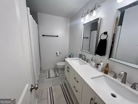 Bath - 253 Mcdilda Dr, Lyons, GA 30436 photo 3 of 4
