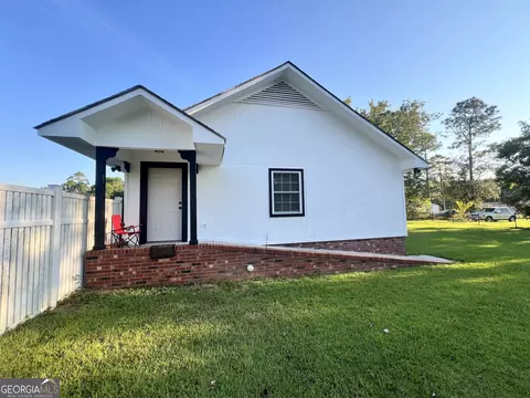 Exterior - 253 Mcdilda Dr, Lyons, GA 30436 photo 4 of 7
