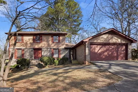 5825 Golden West Trl SW, Lilburn, GA 30047