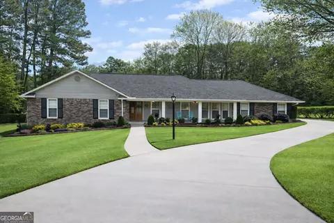1059 Coronation Dr, Dunwoody, GA 30338