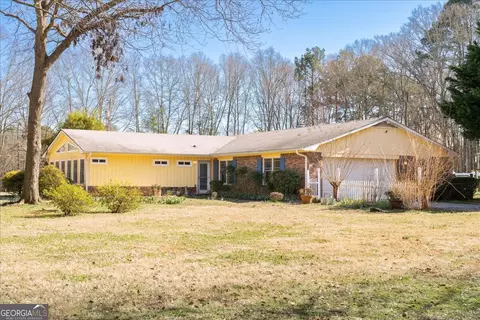 137 Meadow Wood Ln, Monroe, GA 30656
