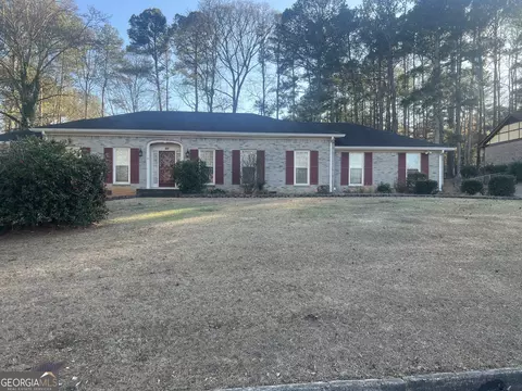 108 Lafayette Dr, Fayetteville, GA 30214