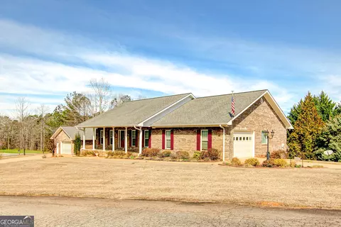 144 Bluff Cir, Wedowee, AL 36278