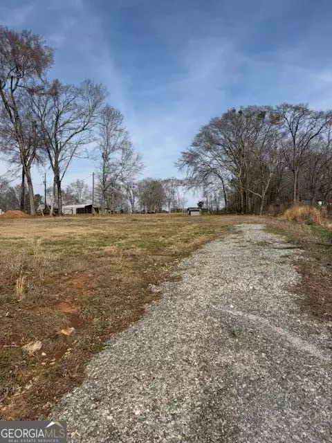 312 Barber Rd, Commerce, GA 30529 photo 4