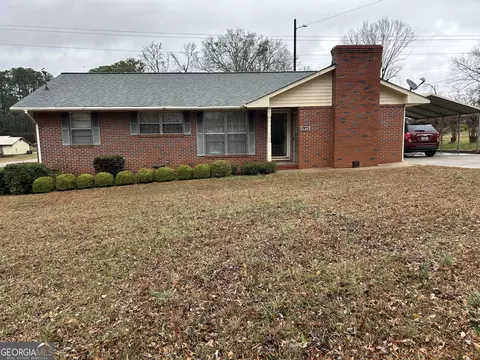 801 Cloverhurst Dr, Washington, GA 30673