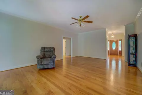 Living - 212 Willow Ridge Ln, Jackson, GA 30233 photo 2 of 9