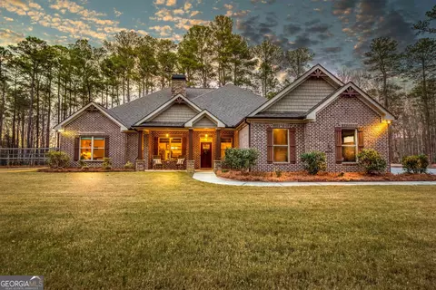 390 Herring Rd, Grayson, GA 30017
