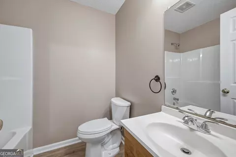 Bath - 115 Springfield Ct, Perry, GA 31069 photo 1 of 2