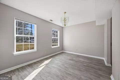 Living - 115 Springfield Ct, Perry, GA 31069 photo 1 of 4