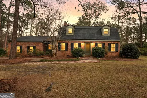 9 Country Squire Dr, Statesboro, GA 30458