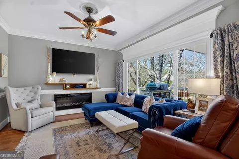 Living - 638 Cameron Mill Rd, Lagrange, GA 30240 photo 3 of 5