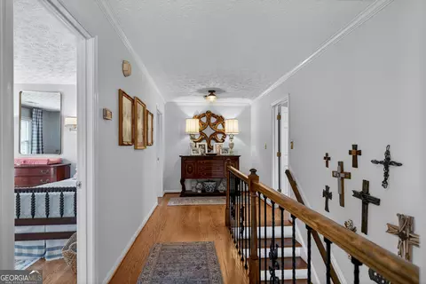 Entry Way - 638 Cameron Mill Rd, Lagrange, GA 30240 photo 6 of 8