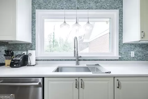 Kitchen - 785 Downing St, Macon, GA 31204 photo 3 of 5