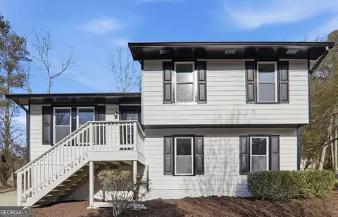 499 Strickland Ct, Lawrenceville, GA 30046