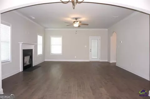 Living - 121 Bluecoat Trl, Byron, GA 31008 photo 7 of 7