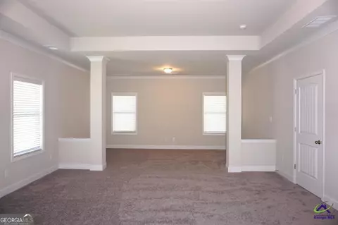 Living - 121 Bluecoat Trl, Byron, GA 31008 photo 1 of 7