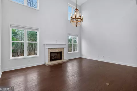 Living - 209 Grace Ct, Lagrange, GA 30241 photo 2 of 4