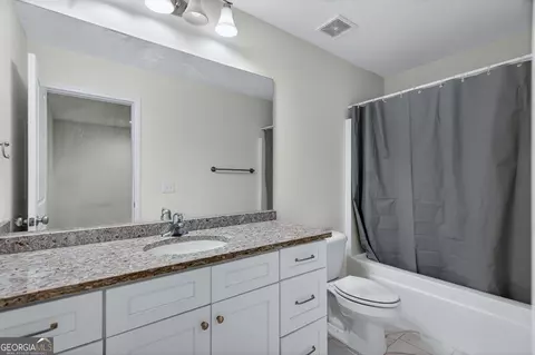 Bath - 209 Grace Ct, Lagrange, GA 30241 photo 6 of 6