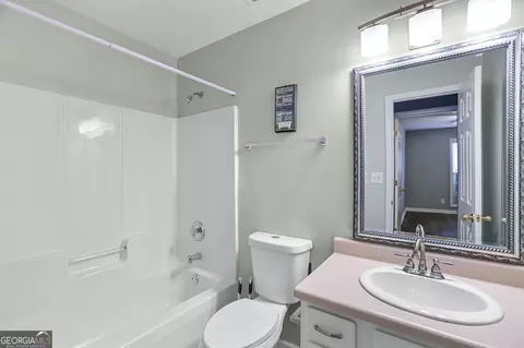 Bath - 166 Lakemont Dr, Lagrange, GA 30240 photo 1 of 3