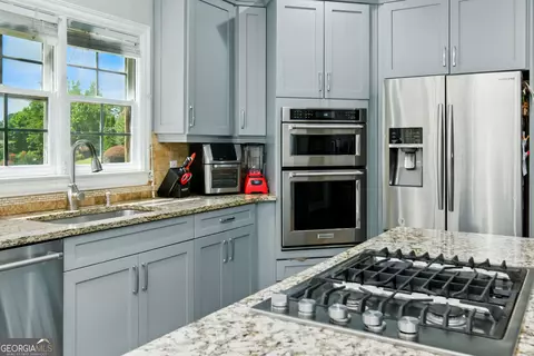 Kitchen - 3925 Greenside Ct, Dacula, GA 30019 photo 4 of 6