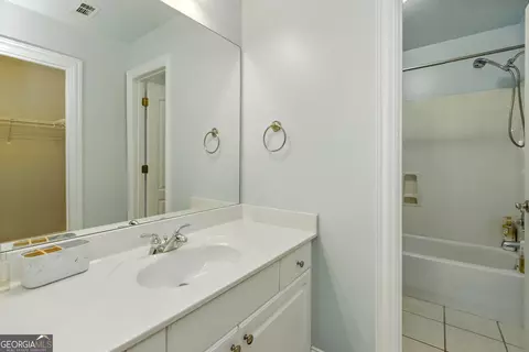 Bath - 3925 Greenside Ct, Dacula, GA 30019 photo 1 of 7