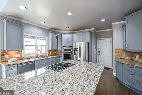 Kitchen - 3925 Greenside Ct, Dacula, GA 30019 photo 5 of 6