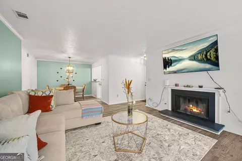 502 Vicksburg Pl, Atlanta, GA 30350