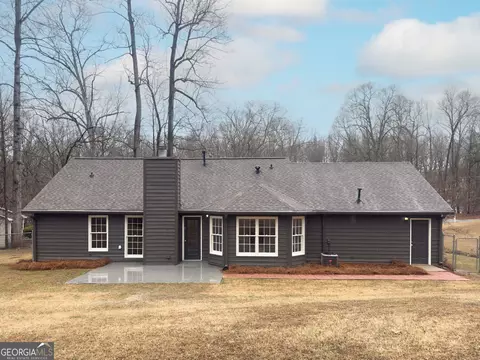 Exterior - 239 Farmbrook Pkwy, Stockbridge, GA 30281 photo 3 of 5