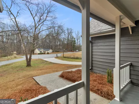 Exterior - 239 Farmbrook Pkwy, Stockbridge, GA 30281 photo 2 of 5