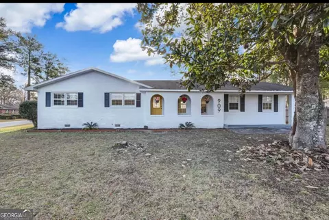 909 Clarks Bluff Rd, Kingsland, GA 31548