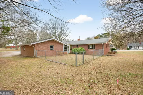 Exterior - 236 6th Ave, Winder, GA 30680 photo 8 of 8