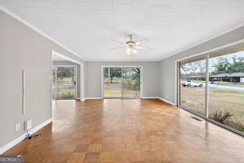 Living - 236 6th Ave, Winder, GA 30680 photo 6 of 8