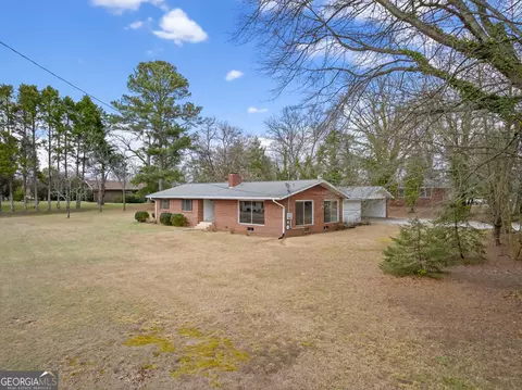 Exterior - 236 6th Ave, Winder, GA 30680 photo 2 of 8