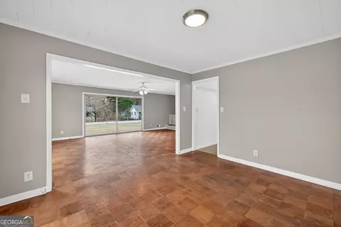Living - 236 6th Ave, Winder, GA 30680 photo 7 of 8