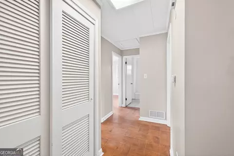 Entry Way - 236 6th Ave, Winder, GA 30680 photo 3 of 3