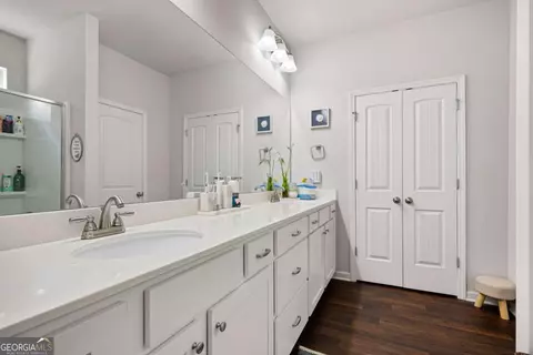Bath - 255 Jefferson Ave, Canton, GA 30114 photo 1 of 2
