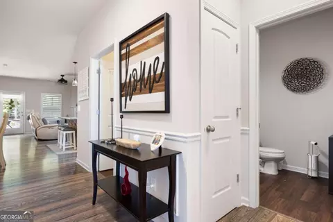 Entry Way - 255 Jefferson Ave, Canton, GA 30114 photo 5 of 7