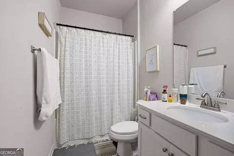 Bath - 255 Jefferson Ave, Canton, GA 30114 photo 2 of 2
