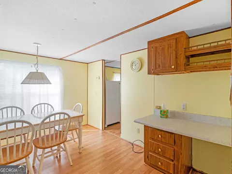 Dining - 245 Brooks Rd, Jackson, GA 30233 photo 4 of 4