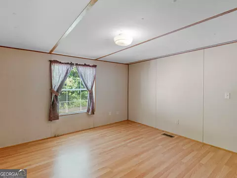 Bedroom - 245 Brooks Rd, Jackson, GA 30233 photo 7 of 11