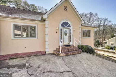 1522 Catherine Ct, Suwanee, GA 30024