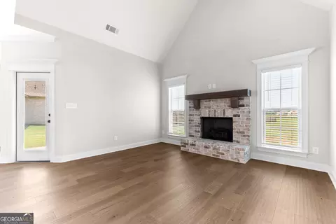 Living - 119 Pridgen Pass, Perry, GA 31069 photo 5 of 8