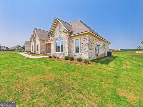 Exterior - 119 Pridgen Pass, Perry, GA 31069 photo 4 of 17