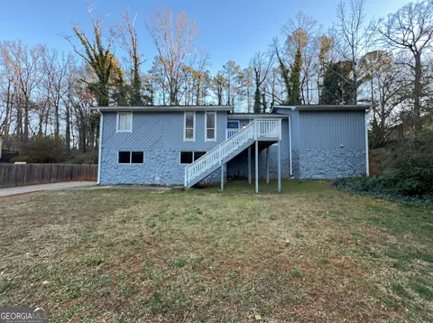 124 Creekview Dr, Woodstock, GA 30188