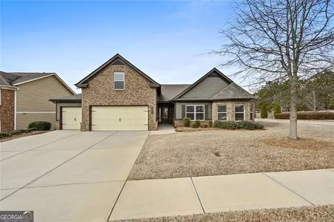 5763 Shore Isle Ct, Flowery Branch, GA 30542