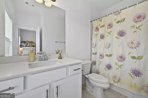 Bath - 3217 Bartee Walk, Suwanee, GA 30024 photo 3 of 4