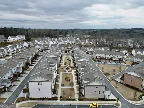 View/Area - 3217 Bartee Walk, Suwanee, GA 30024 photo 2 of 5