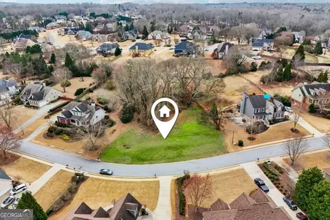 693 Reece Dr, Hoschton, GA 30548
